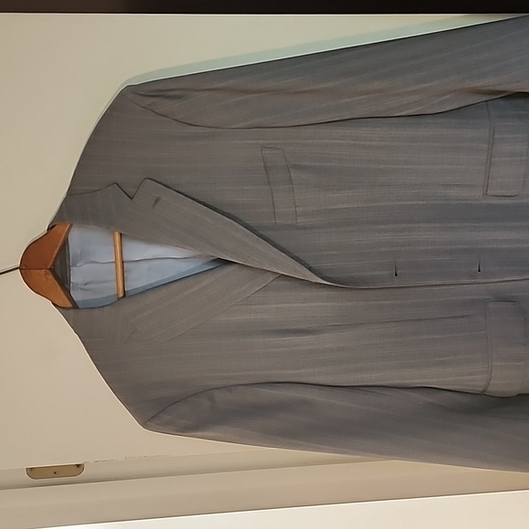 Isaia Napoli Sportcoat 44L Perfect Condition Gray Stripe You'll Look Great!